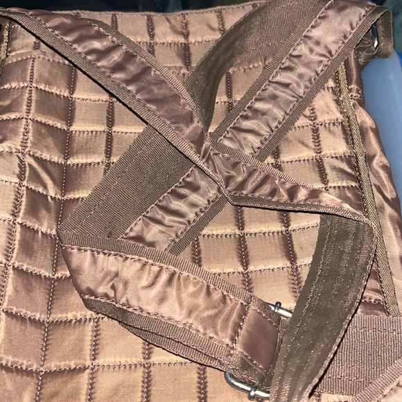 Lug - Picture 10 of 15